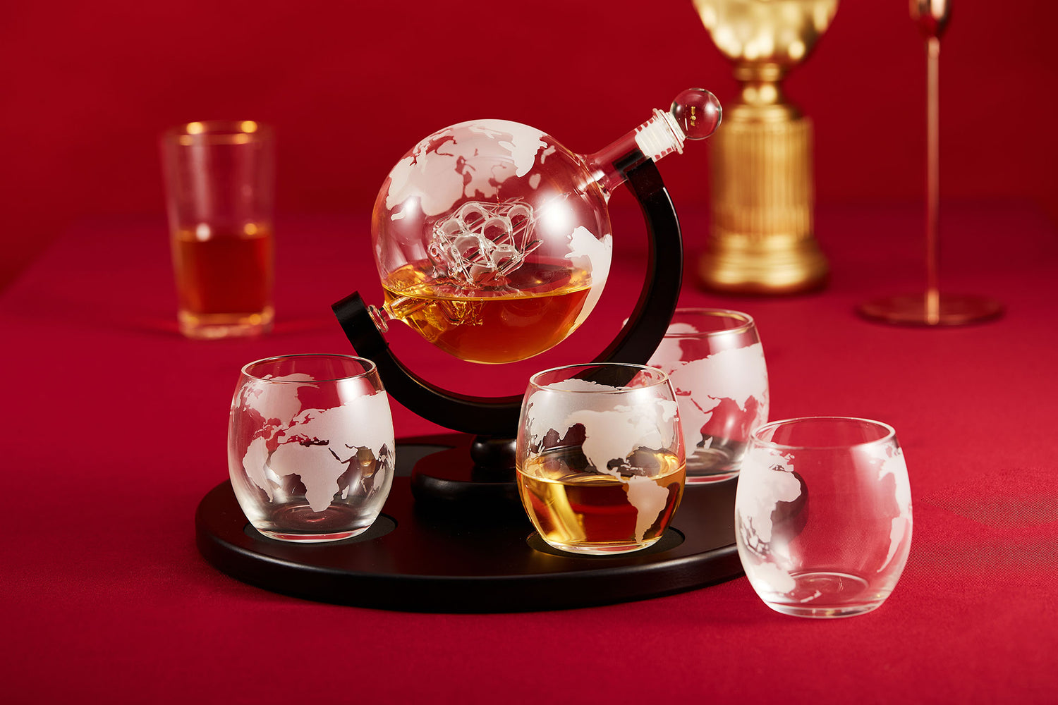 globe whiskey decanter with 4 glasses