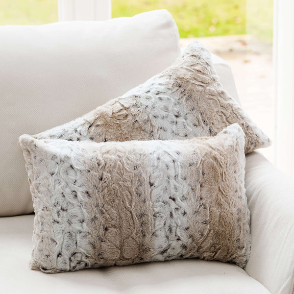 https://www.cheercollection.com/cdn/shop/products/cheer-collection-embossed-faux-fur-throw-pillows-12-x-20-snow-leopard-set-of-2-140174_grande.jpg?v=1671781078