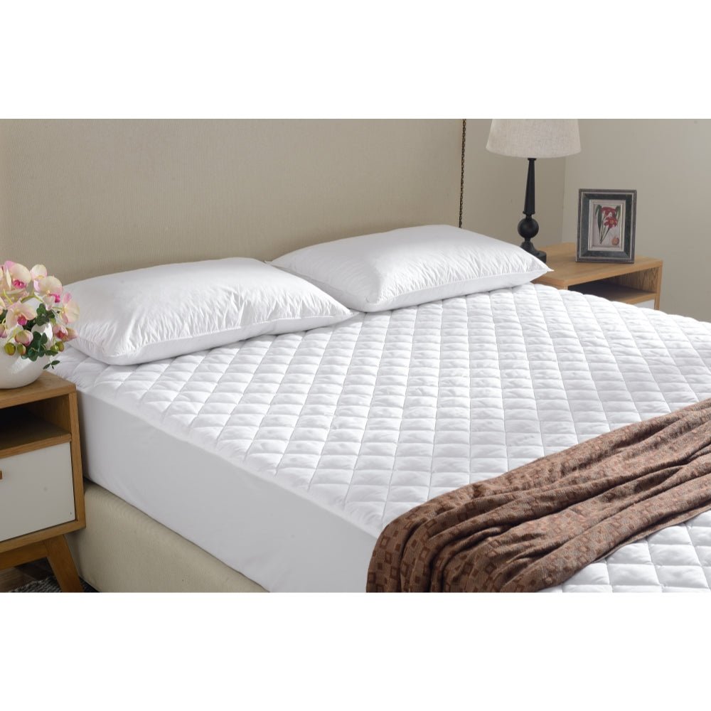 https://www.cheercollection.com/cdn/shop/products/cheer-collection-quilted-mattress-pad-and-protector-assorted-sizes-593063_1024x.jpg?v=1671778768